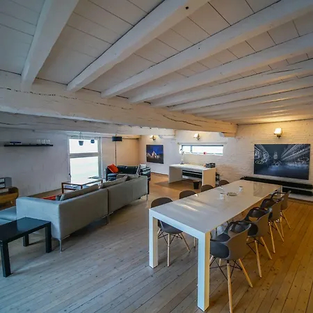 Huidevetterken Duplex 아파트 헨트